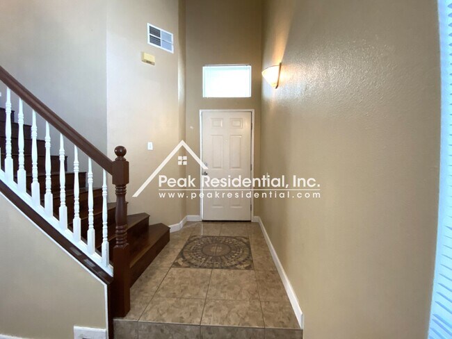 Foto del edificio - Wonderful 3bd/2.5ba Elk Grove Home with 2 ...