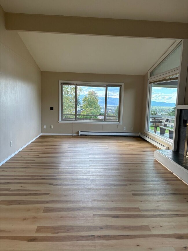 Foto del edificio - Stunning South Missoula Home with Views fo...