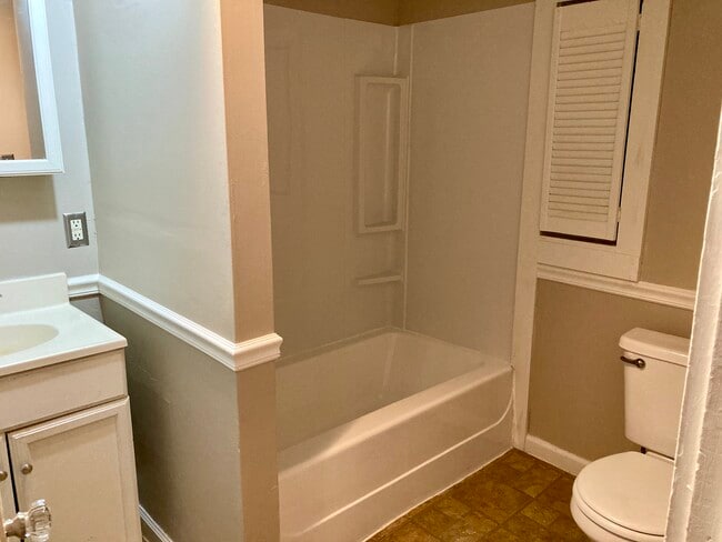 Bathroom - 601 N Maple Street