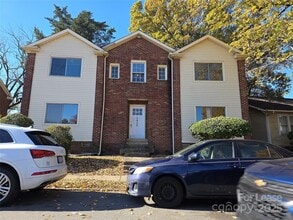 Building Photo - 1412 Park Dr