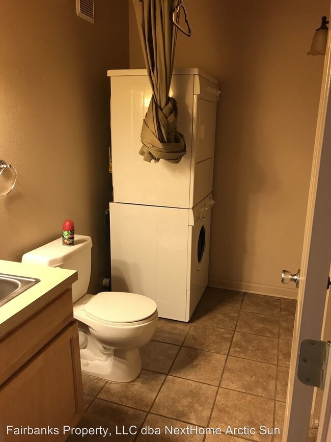 Foto del edificio - 1 br, 1.5 bath House - 825 28th Ave #6