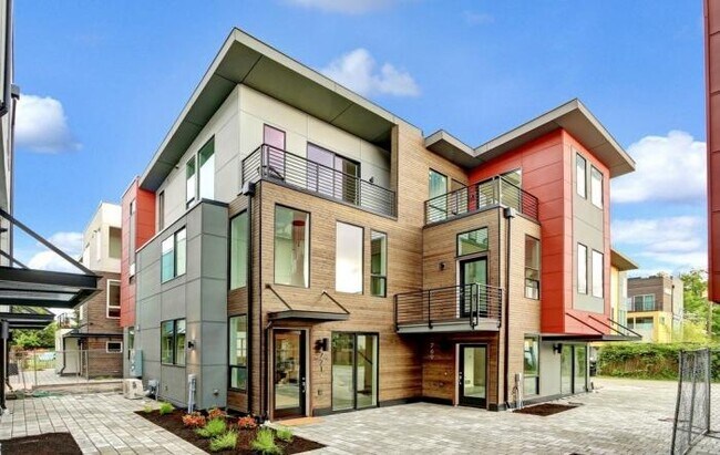 Building Photo - 2 bedroom in Seattle WA 98108