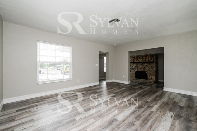 Foto del edificio - You Can Afford to Dwell Well.