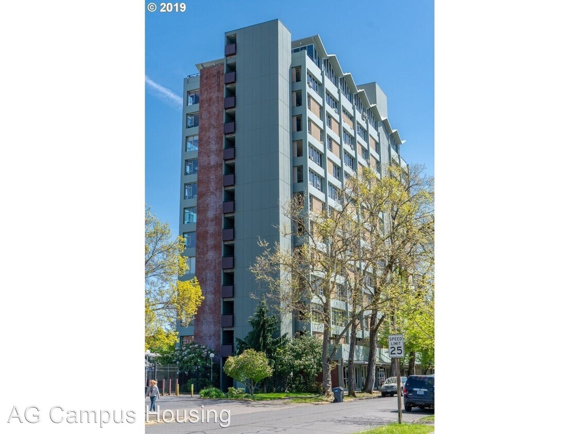 House For Rent In Bintulu 3.5 Marla House Is Available