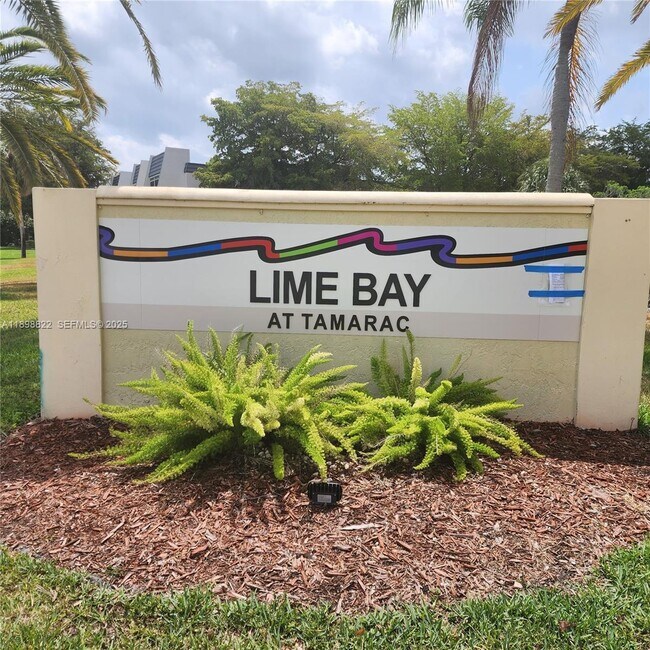 Foto del edificio - 9101 Lime Bay Blvd