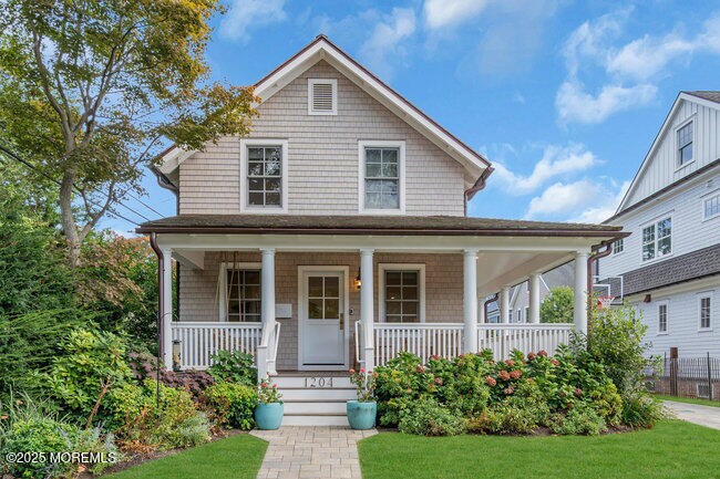 Foto principal - 1204 5th Ave