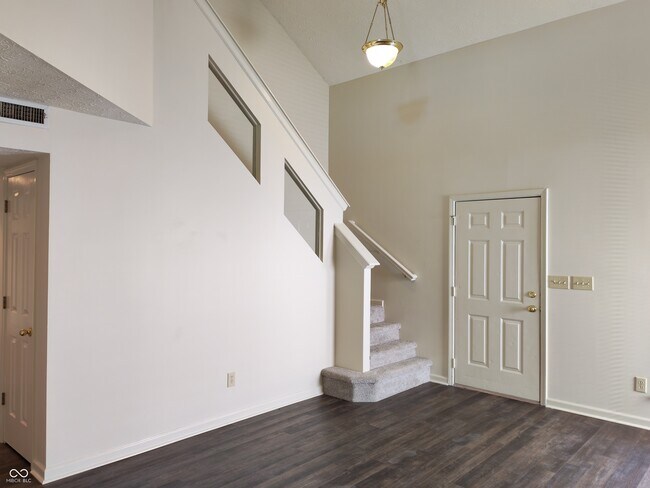 Foto del edificio - 6140 Lake Freeman Dr