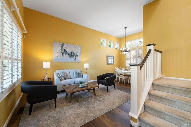 Building Photo - Two Level Home in Windsor with 4 Bedroom and 3 full Bath