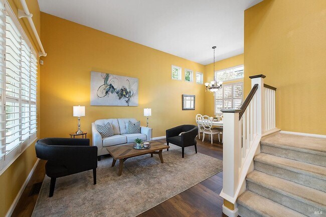 Foto del edificio - Two Level Home in Windsor with 4 Bedroom and 3 full Bath