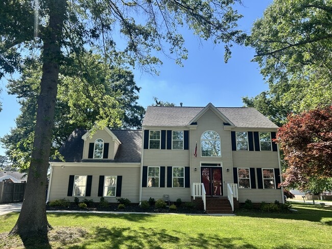 Building Photo - 800 Stardale Cir