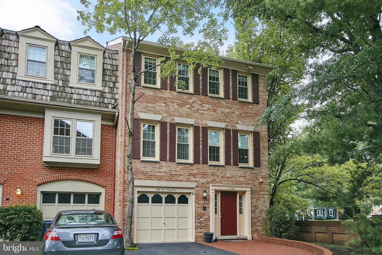 5141 Heritage Ln, Alexandria, VA 22311 Townhome Rentals in Alexandria VA