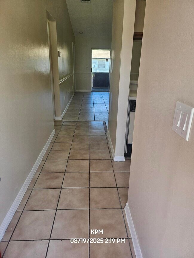 Building Photo - 1305 Rosewood Villa Ln