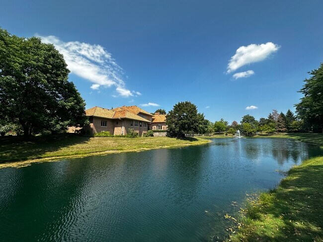 Foto del edificio - 1115 Bridgeview Ln