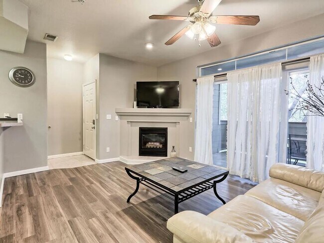 Foto del edificio - 4545 Wheaton Dr