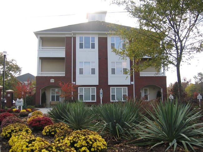 Building Photo - Gateway Park Apartments