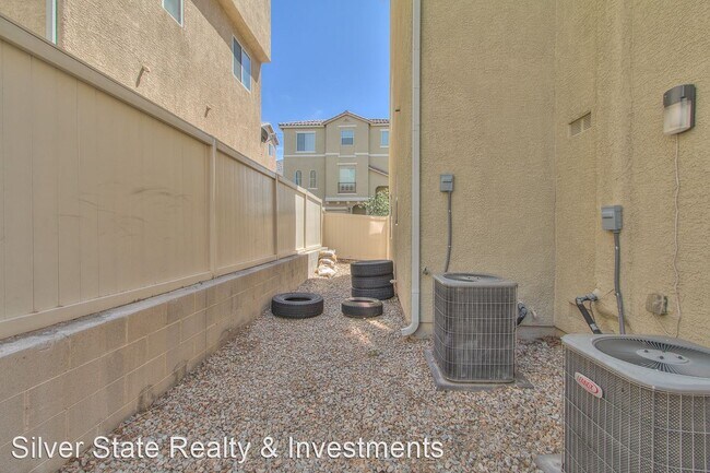 Building Photo - 3 br, 3.5 bath House - 6952 CANARY IVY WAY