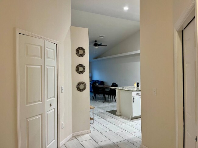 Foto del edificio - 1303 SE 8th Pl