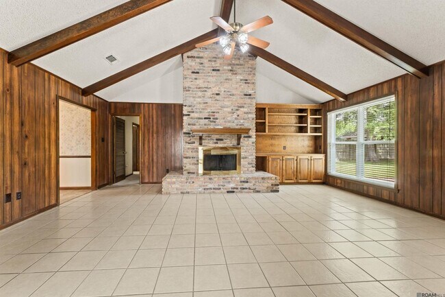 Building Photo - 5431 Charing Way Ave