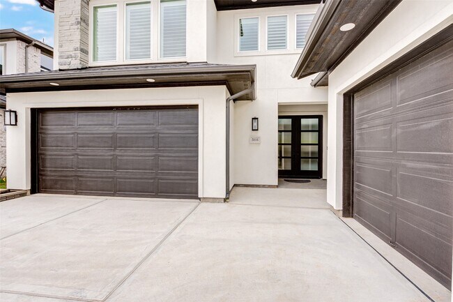 Building Photo - 5111 Maumee River Dr