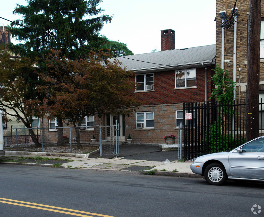 Building Photo - 287 Mount Prospect Ave