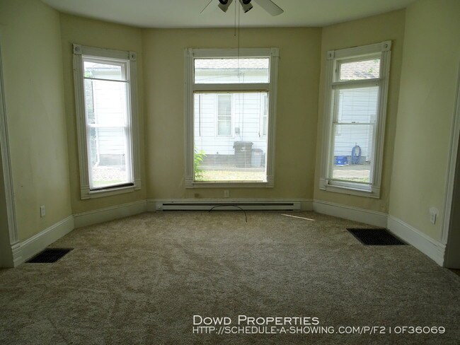 Foto del edificio - 1006 N Roosevelt Ave