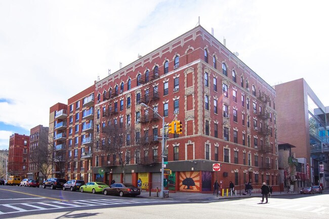 Foto del edificio - 320-322 Pleasant Ave