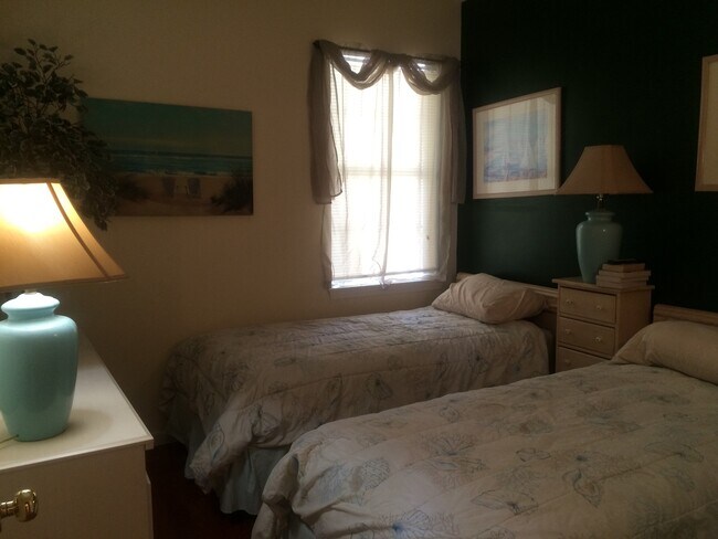 Foto del edificio - 2 Bed, 2 Bath Condo for Rent at River Oaks