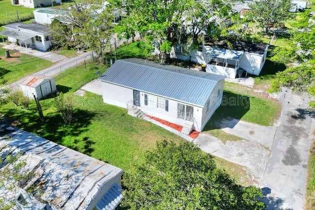 Building Photo - 3321 Peachtree Hill Rd