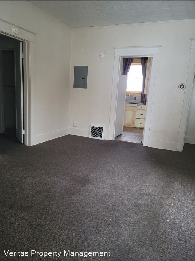 Building Photo - 1 br, 1 bath House - 921 Helen
