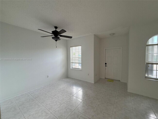 Foto del edificio - 5225 NW 112th Ave