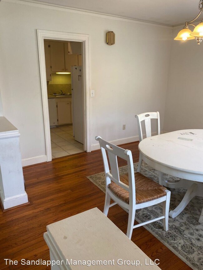 Foto del edificio - 2 br, 1.5 bath House - 1 8th Avenue