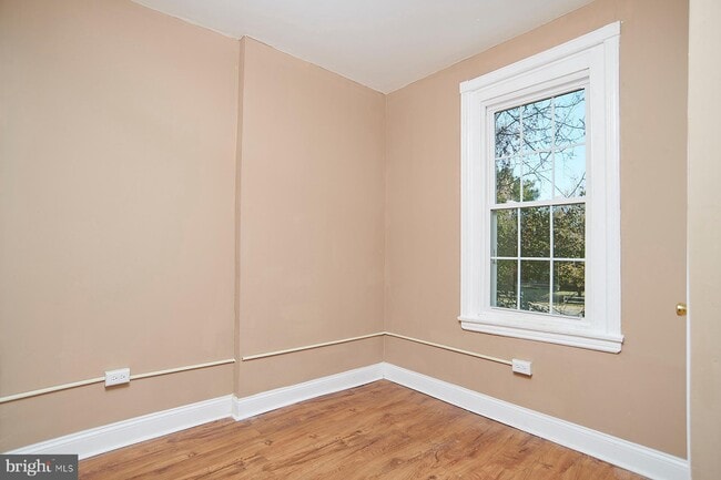 Foto del edificio - 6123 Upland St