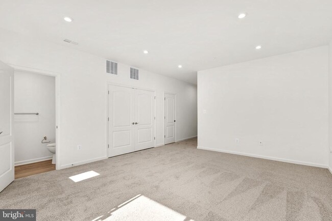 Building Photo - 8269 Longford Rd