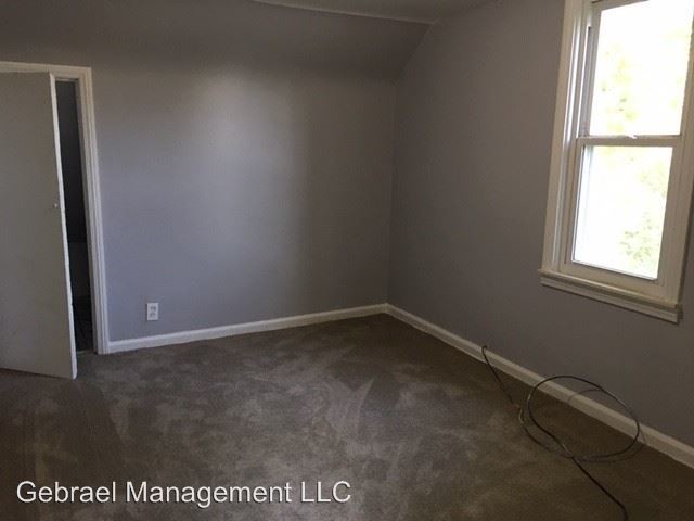 Foto del edificio - 3 br, 1 bath House - 4821 University Pl.