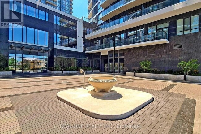 Building Photo - 65 Watergarden Dr