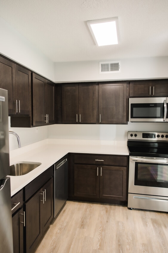 Tall Oaks Apartments - Apartments in Niskayuna, NY | Apartments.com