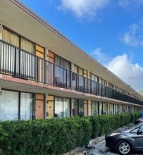 Building Photo - 7900 S Orange Blossom Trl