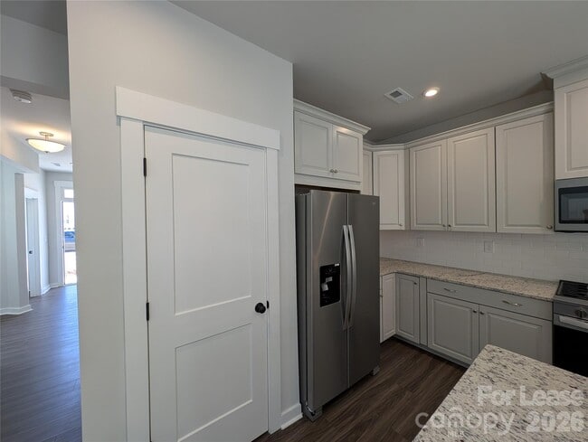 Foto del edificio - 3142 Finchborough Ct