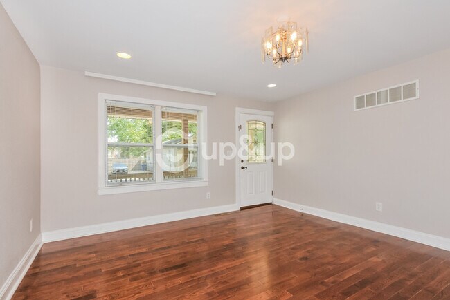 Foto del edificio - Fantastic 2bd/2ba home! Let yourself in!