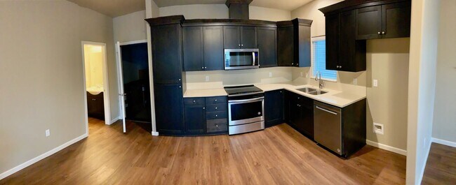 Foto del edificio - New Townhome Steps from Willamette River