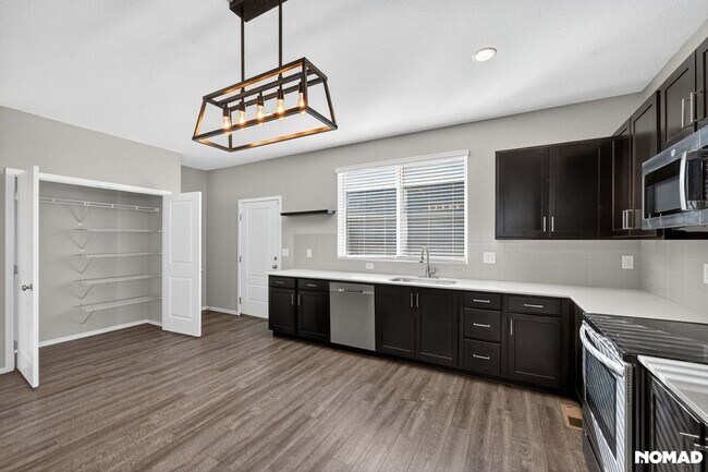 Foto del edificio - 4672 Clear Creek Dr