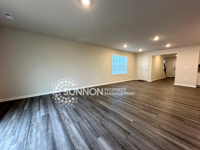 Building Photo - Brand-New 5-Bed Home with Basement & Flex ...