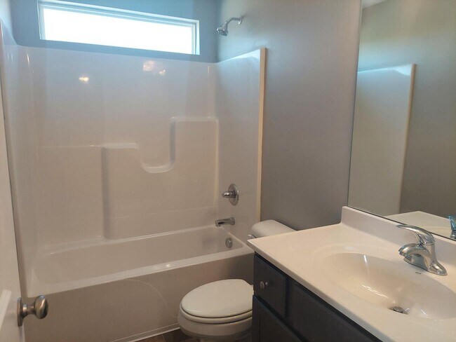 Foto del edificio - 2704 Hailey Rose Way