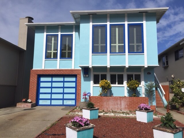 Primary Photo - 89 Lakeview Dr