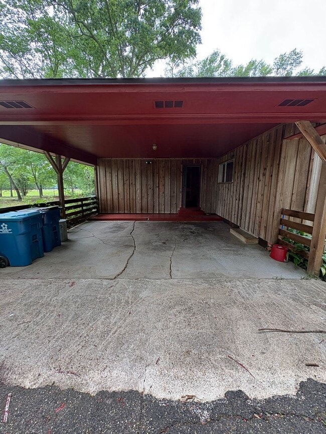 Building Photo - Storybook Cedar Home Down a Private Tree-Lined Drive