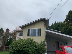 Building Photo - 789 Arncote Ave