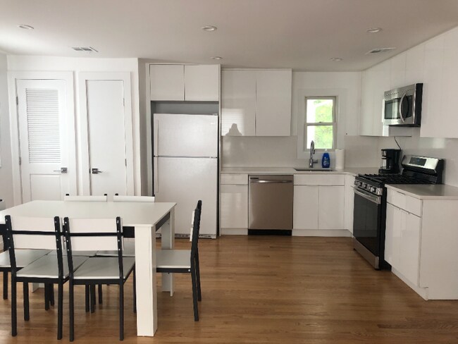 Foto del edificio - 39 Cedar Ave