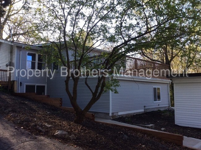Building Photo - 15565 Old Jamestown Rd
