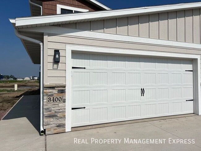 Foto del edificio - 3400 Heather Ave