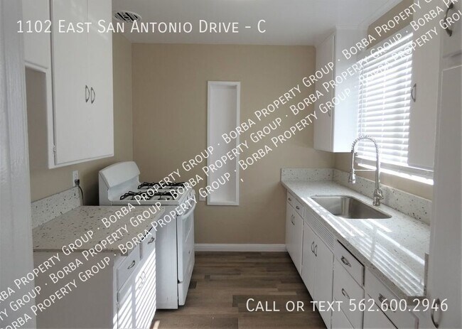Building Photo - 1 BEDROOM | 1 BATH IN A GATED BUILDING WIT...